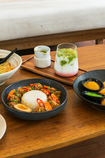 美味多样的特色餐桌美食