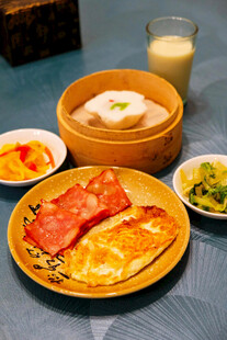 丰盛中式早餐美食组合