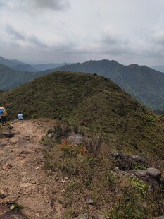 山间徒步风景