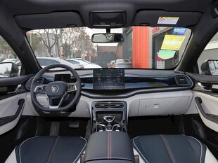 豪华汽车内部精致内饰展示