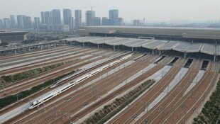 繁忙铁路枢纽城市远景
