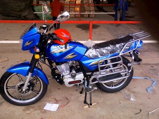 炫酷蓝色摩托车展示