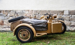 复古敞篷老爷车