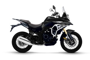 黑色越野摩托车展示