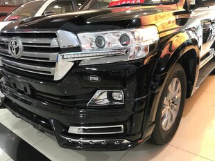 黑色霸气丰田陆地巡洋舰