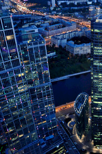 莫斯科城市夜景高楼璀璨风光