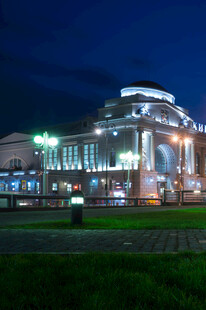 莫斯科城市夜景中的璀璨建筑