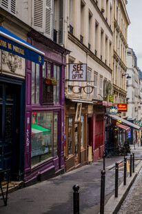 欧洲街头的特色店铺景观