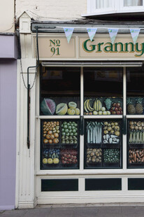 街角的Granny杂货店