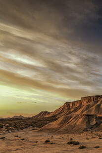 壮丽沙漠黄昏景观