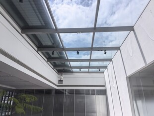 现代建筑玻璃天窗设计