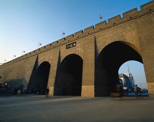 西安古城墙门洞景观