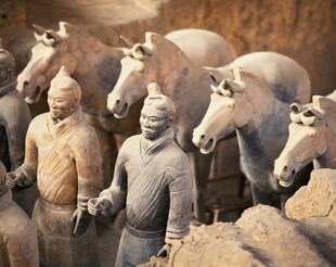秦兵马俑雕塑群