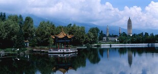 湖畔美景