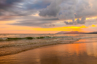 海边绝美日落风景