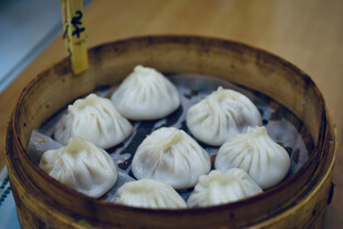 竹笼里的美味小笼包