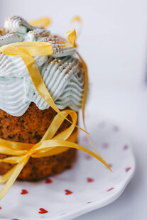 精美装饰的美味蛋糕