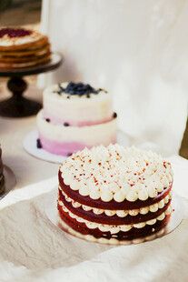 美味多层蛋糕展示