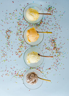 多彩美味冰淇淋杯展示