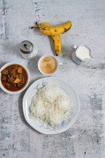 美味餐食搭配多样食材