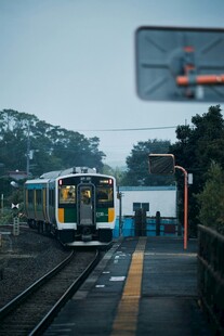 火车站台的列车景象