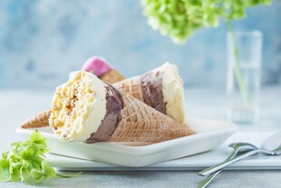 美味夹心糕点展示