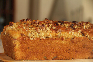 美味坚果面包特写