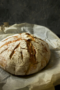 手工制作的美味全麦面包