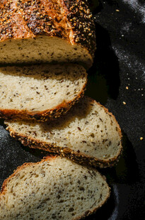 切片芝麻全麦面包