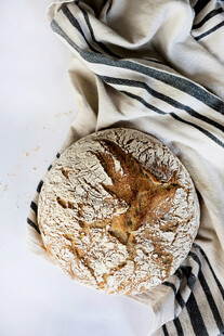 美味手工面包与布的搭配