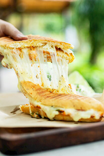 拉丝美味芝士煎饼