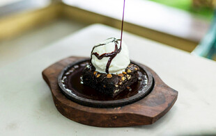 精致巧克力甜点