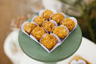 心形盘装美味小松饼
