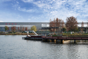 杭州临平艺尚小镇户外湖泊码头建