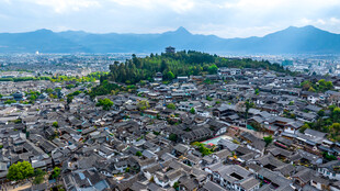 云南丽江古城古建筑群街道风貌航