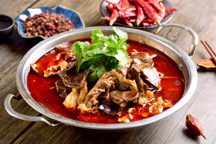 麻辣鲜香的美味牛杂锅
