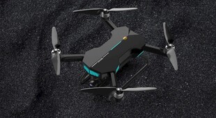 黑色四轴无人机