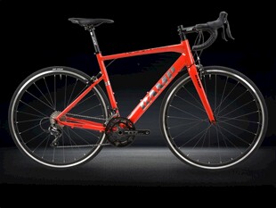 红色公路自行车特写