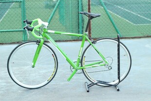 绿色公路自行车赛场展示