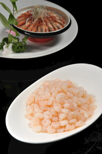 鲜虾仁与特色菜品展示