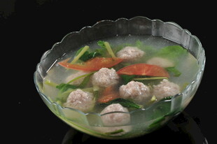蔬菜肉丸汤