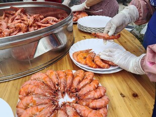 丰盛海鲜宴 畅享美味虾