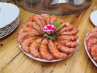 美味鲜虾摆盘展示
