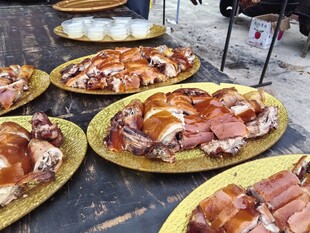 美味湛江烧猪展示