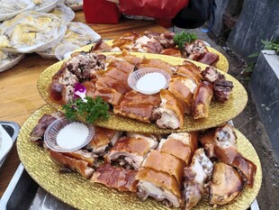 美味多样的特色烤肉拼盘