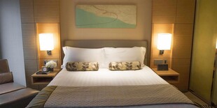 温馨舒适的卧室客房场景