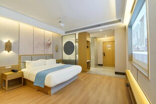 现代简约风温馨卧室空间