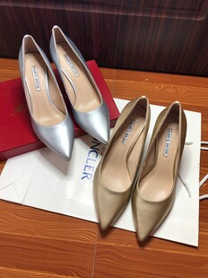 时尚尖头高跟鞋展示