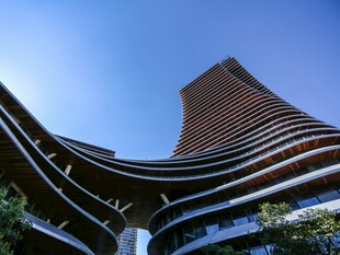 现代风格独特建筑外观