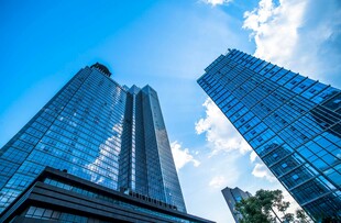 都市摩天大楼的壮丽景观